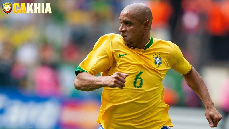 Roberto Carlos xếp thứ 3